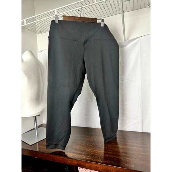 Luluelemon Pants - Lululemon Women’s Wunder Under SmoothCover High Rise Tight 25” NWOT